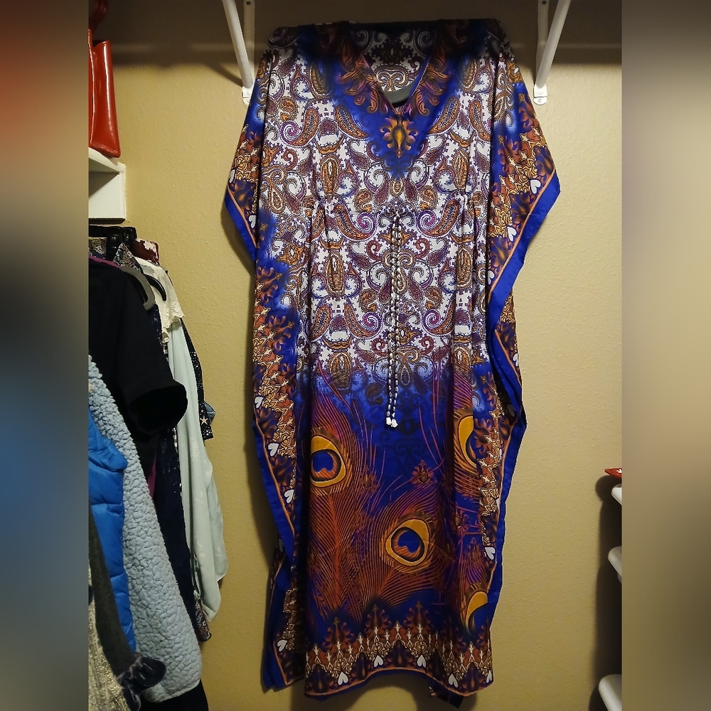 NWOT Elegant Blue and Orange Paisley Kaftan Dress